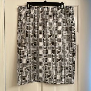 Sz 12 Calvin Klein skirt. Black and White abstract pattern NWOT